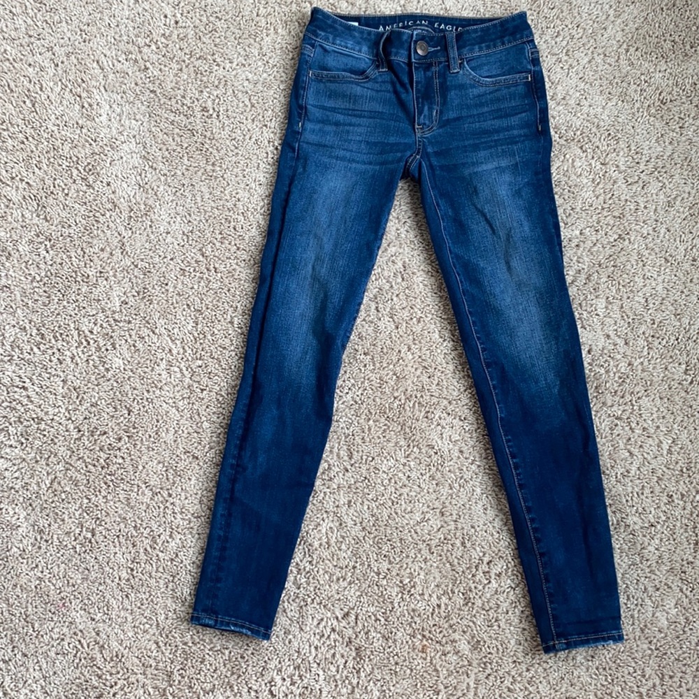 American Eagle blue jeans